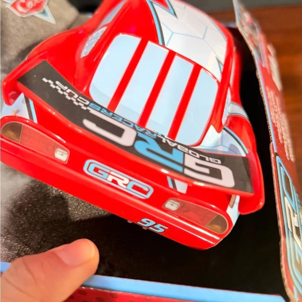 Disney Pixar Cars Global Racers Cup Drift & Race Lightning McQueen Car